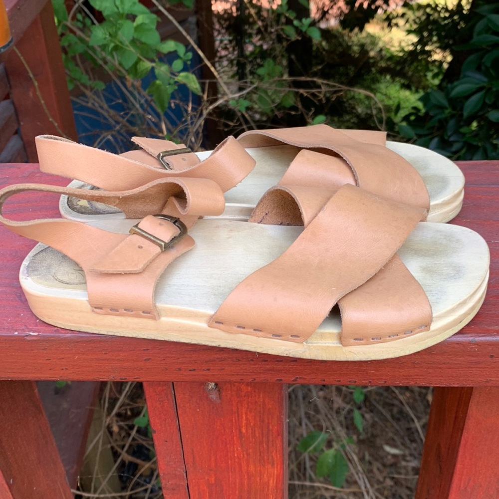 No 6 Clogs flat sandals natural criss cross  sandal sz 9